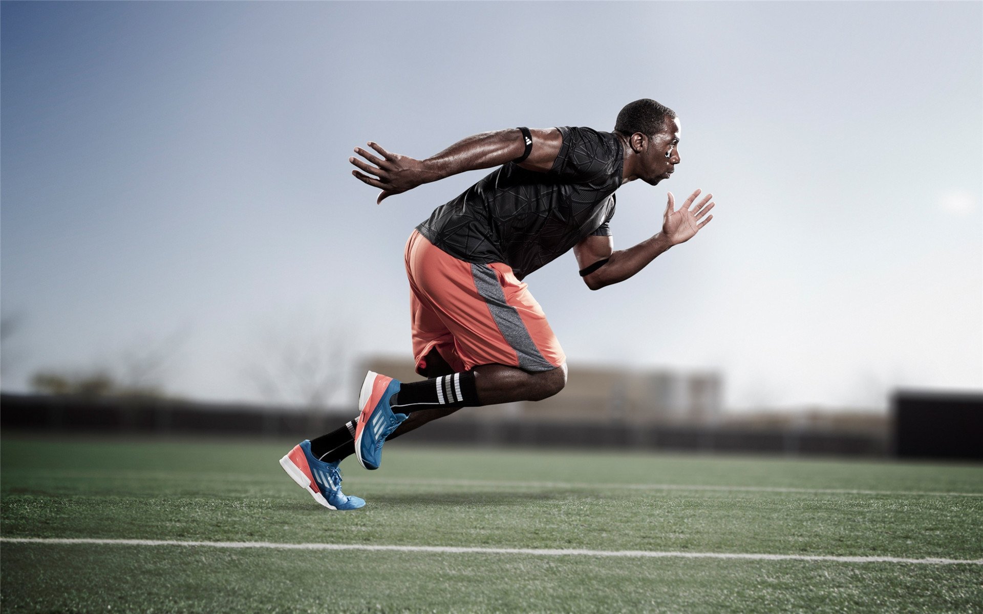 球队投射和防守表现仍显稚嫩，竞争力有待提升，对于投篮准的球队如何防守