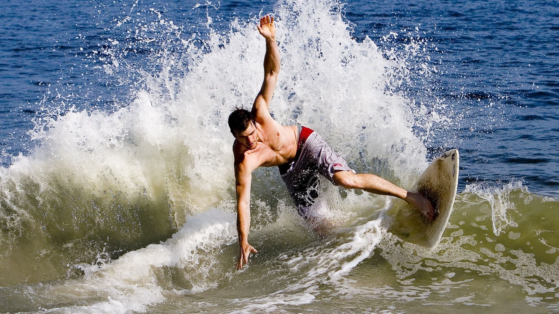 “南非羚羊队的亮眼新星:诺克·达维德·彼得森的崛起”