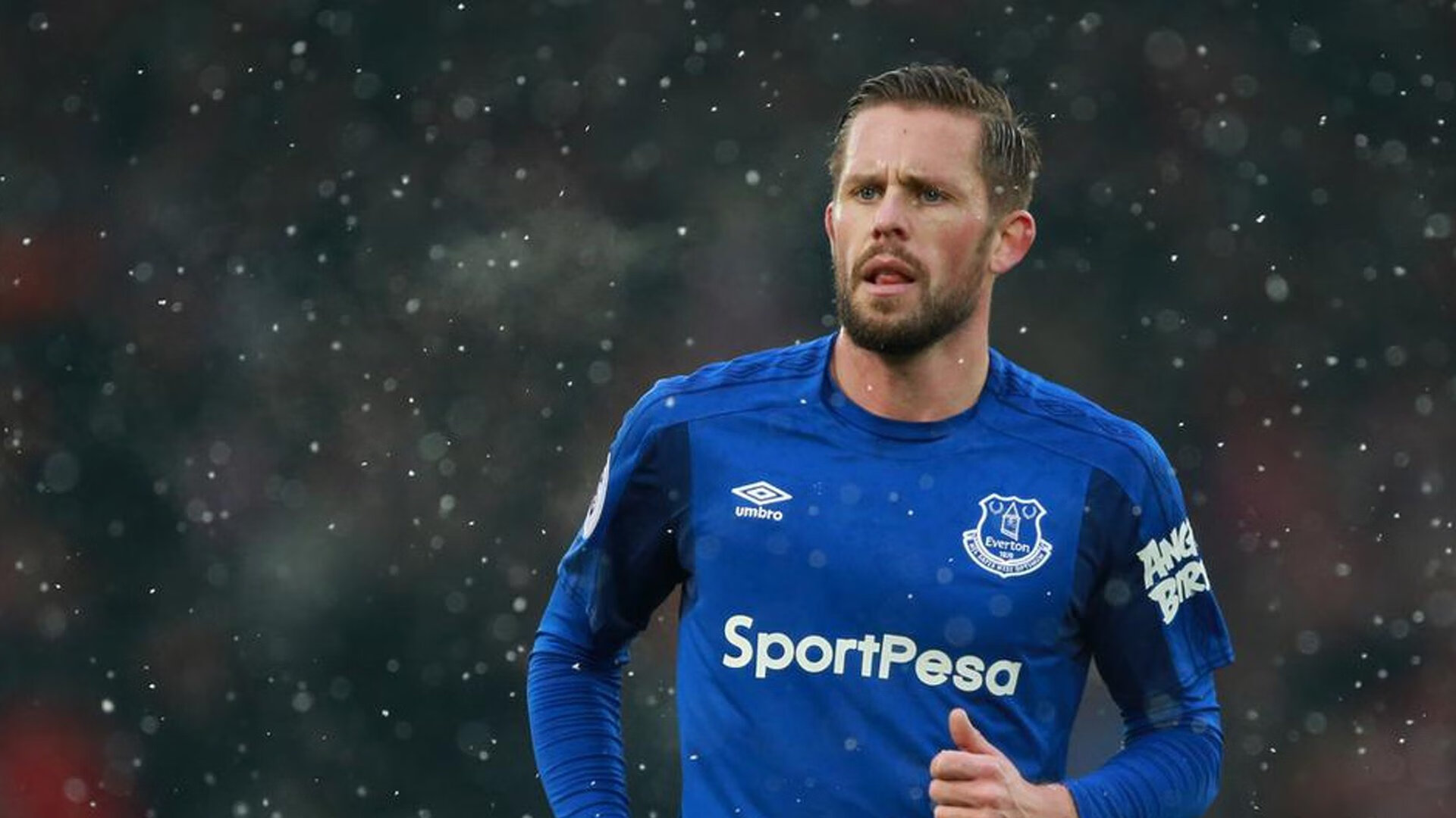 澳大利亚袋鼠队的后卫线防守,为团队带来坚实屏障,袋鼠袭击澳大利亚